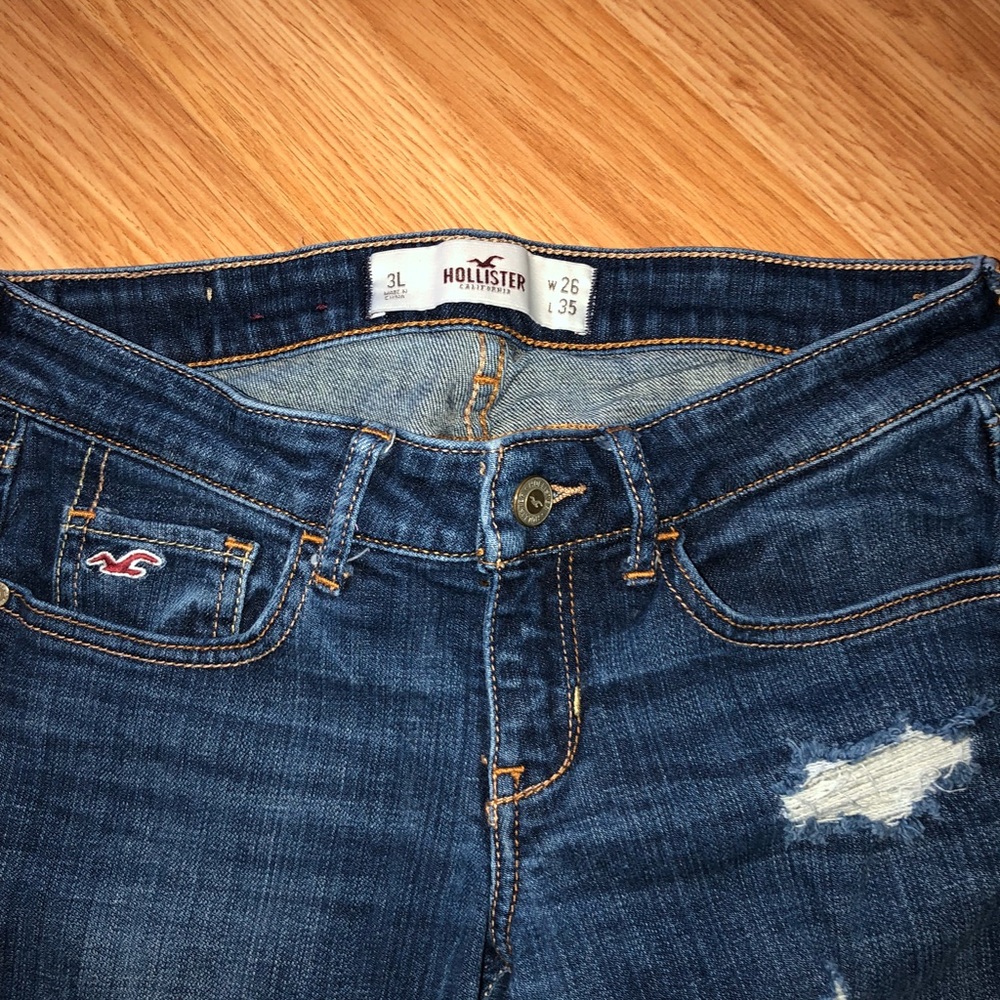 Hollister Distressed Jeans, size 26/35